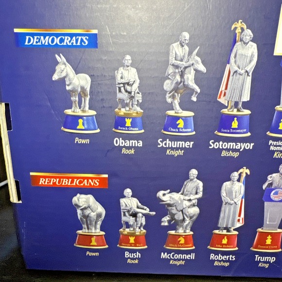 RARE COMPLETE 2020 Election Battle for White House Chess Set Trump Biden Kamala - Picture 9 of 11